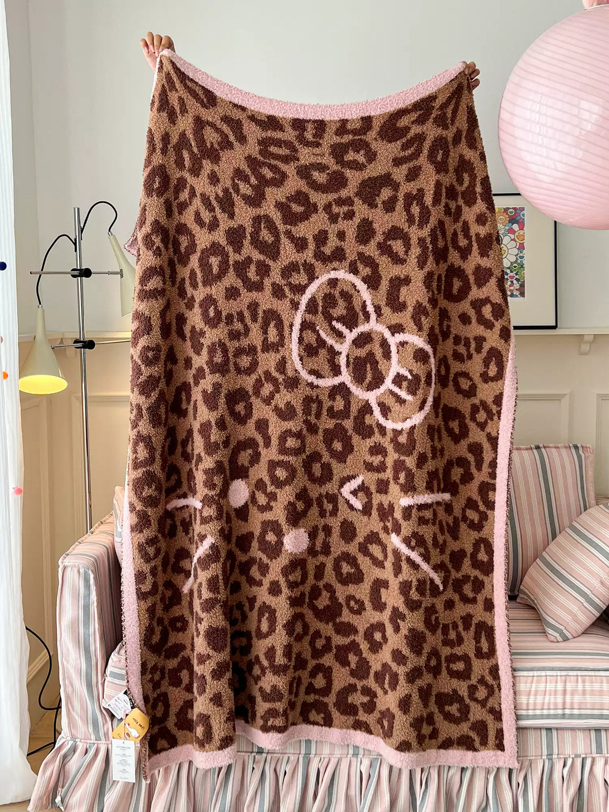 Wildwhisker Leopard Print Plush Throw Blanket, Cat Motif Cozy Lounge Blanket for Couch and Bed