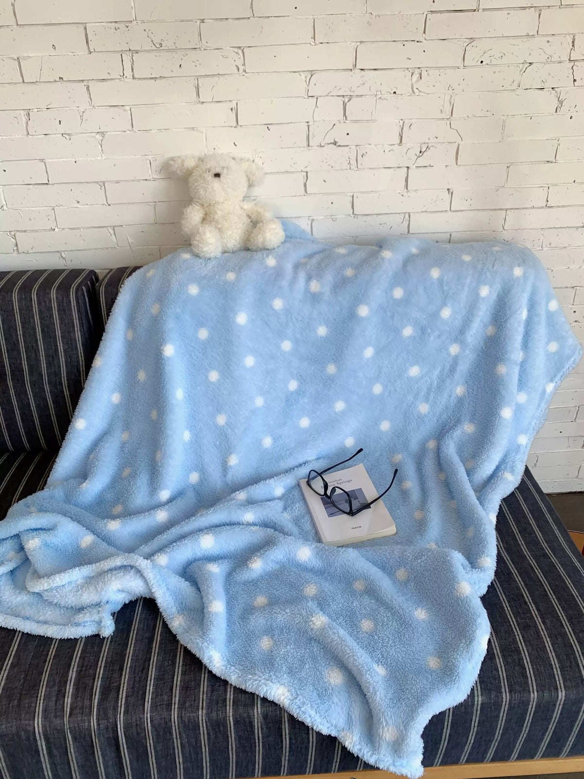 Dotday Polka Dot Fleece Throw Blanket, Blue Cozy Lounge Blanket for Couch and Bed