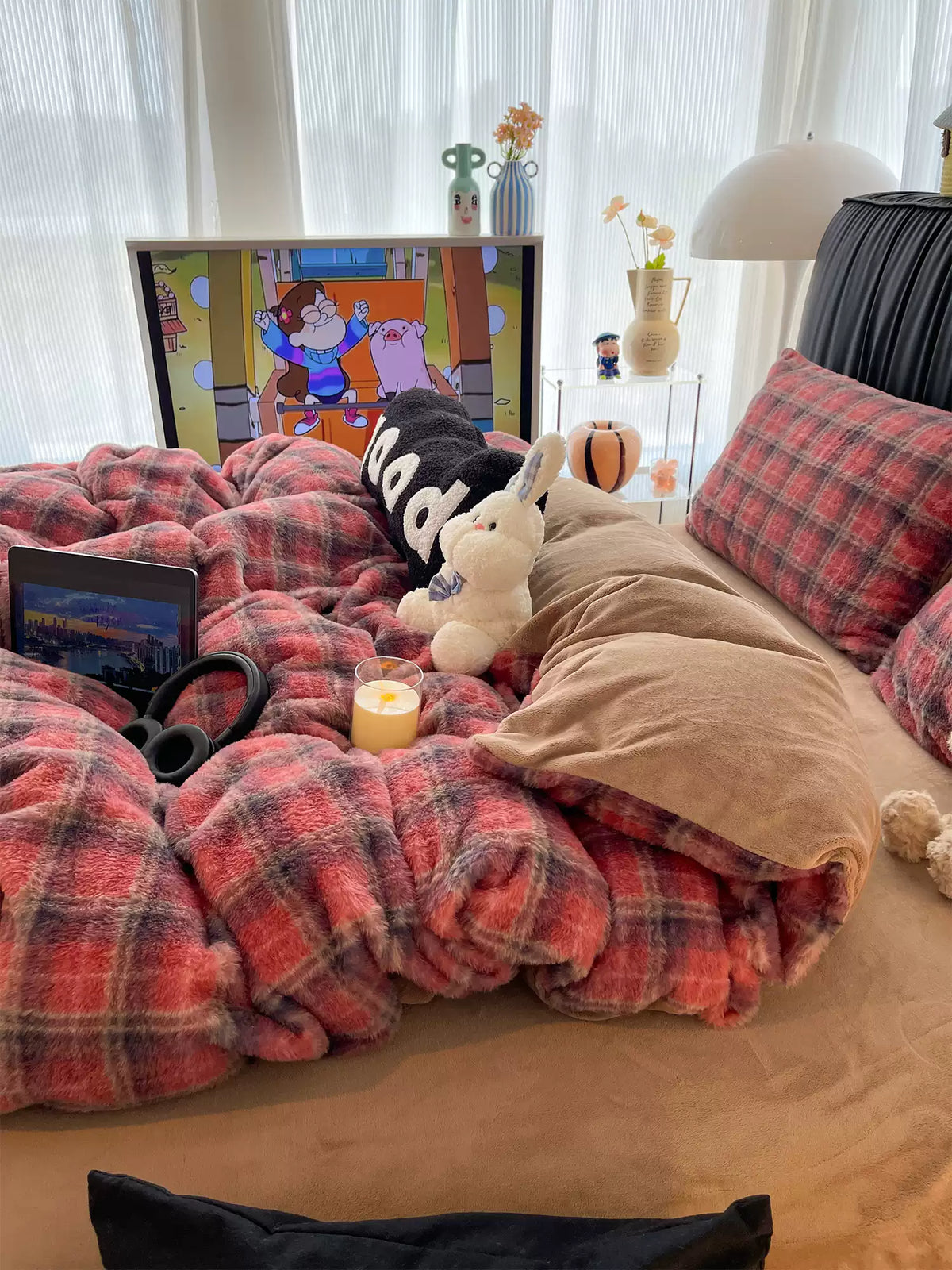 Cabincheck 4-Piece Plush Bedding Set, Red Plaid Cozy Cold-Weather Bedroom Collection